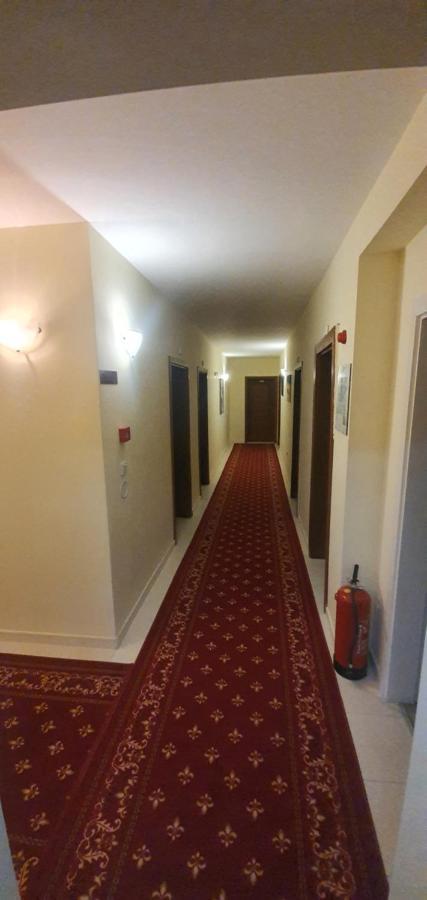 פרימורסקו Diamond Hotel מראה חיצוני תמונה