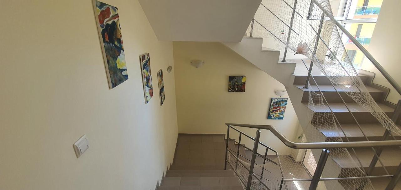 פרימורסקו Diamond Hotel מראה חיצוני תמונה