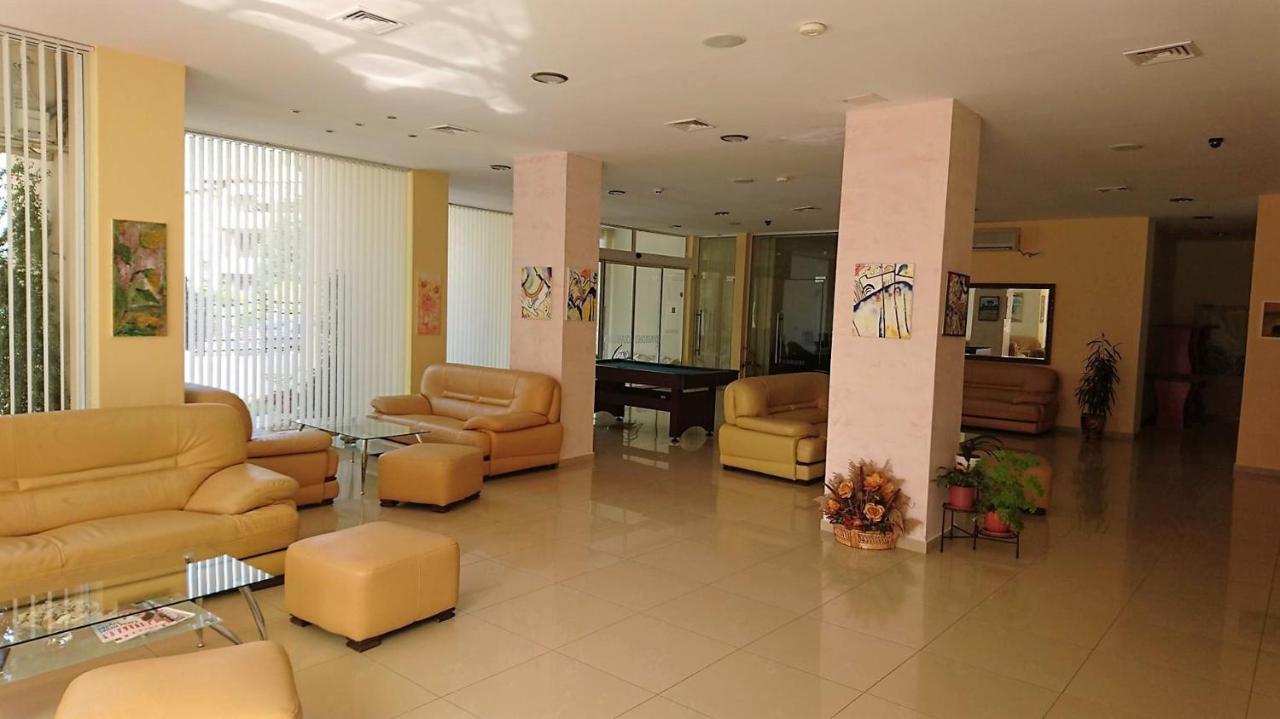 פרימורסקו Diamond Hotel מראה חיצוני תמונה