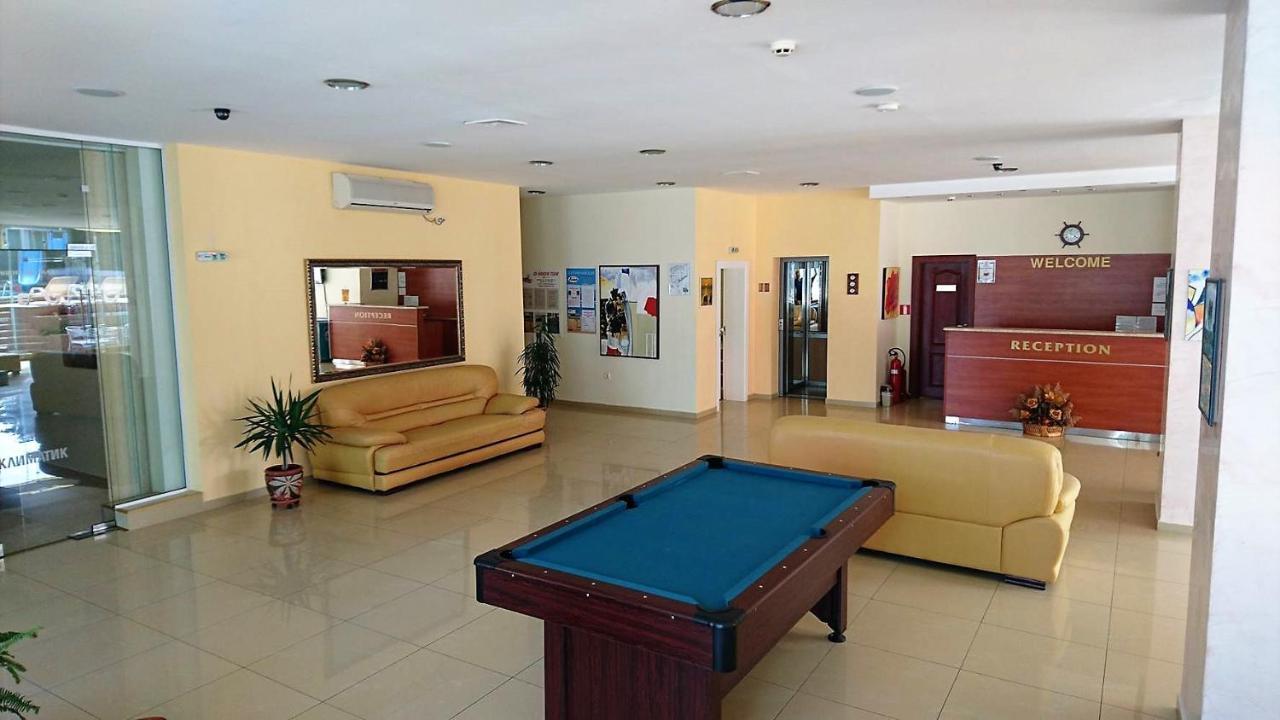 פרימורסקו Diamond Hotel מראה חיצוני תמונה