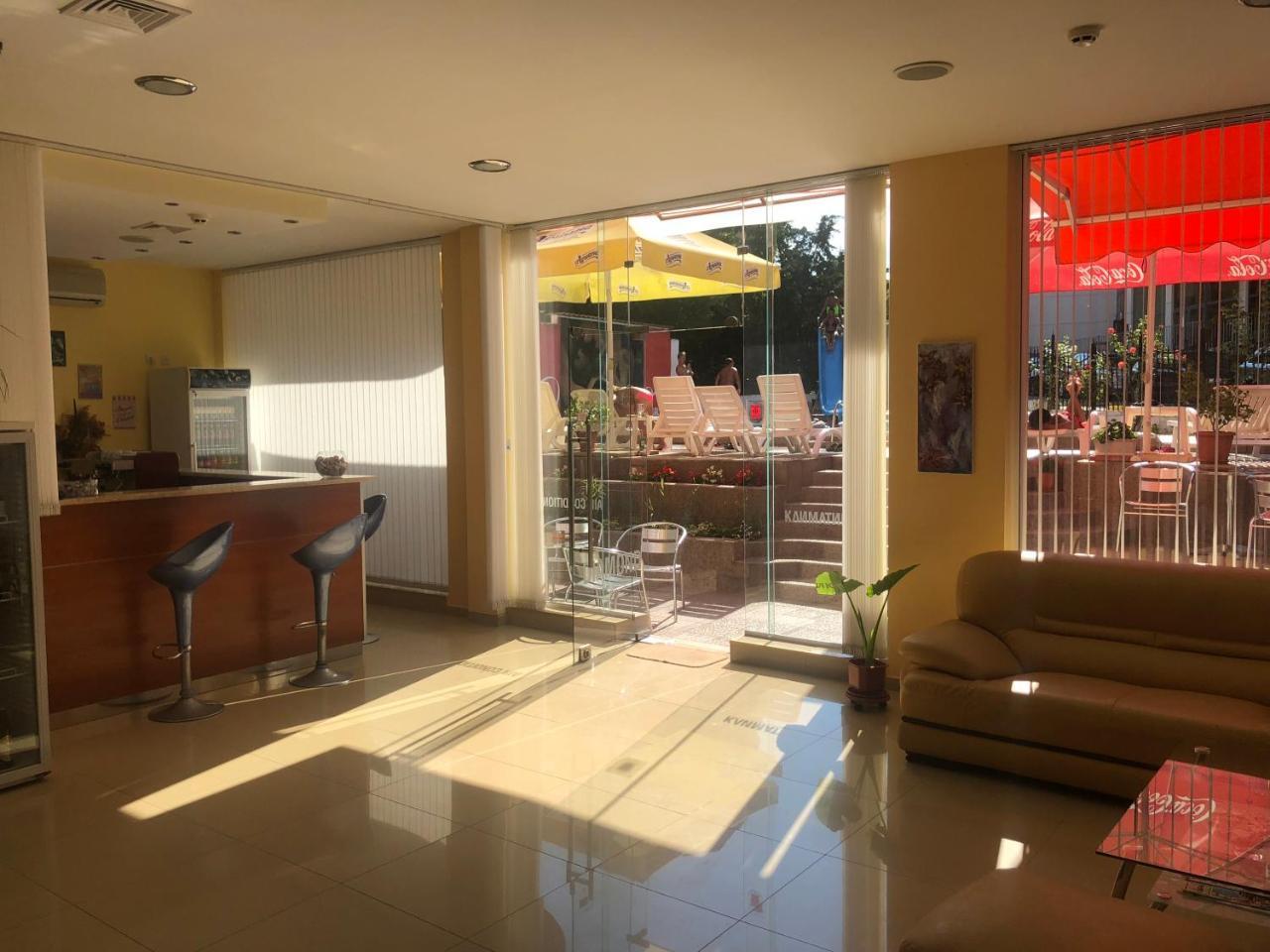 פרימורסקו Diamond Hotel מראה חיצוני תמונה